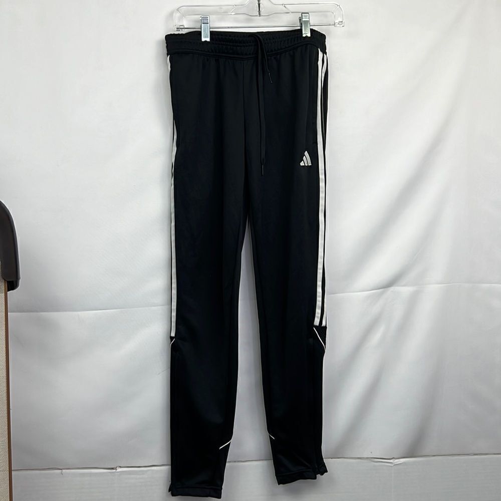 Adidas Regular Fit Black and White Aeroready sweatpants EUC size small